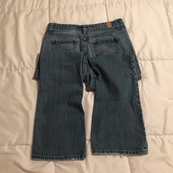 Maurices Taylor Boot Jeans 7/8 Short Jeans - Picture 7 of 8